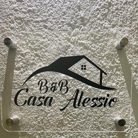 Casa Alessio - Elegante Appartamento Nel Cuore Di Cesano Maderno Exterior foto